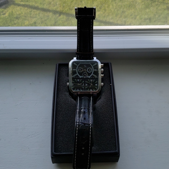 LORD TIMEPIECE (NWT) watch - Picture 2 of 4